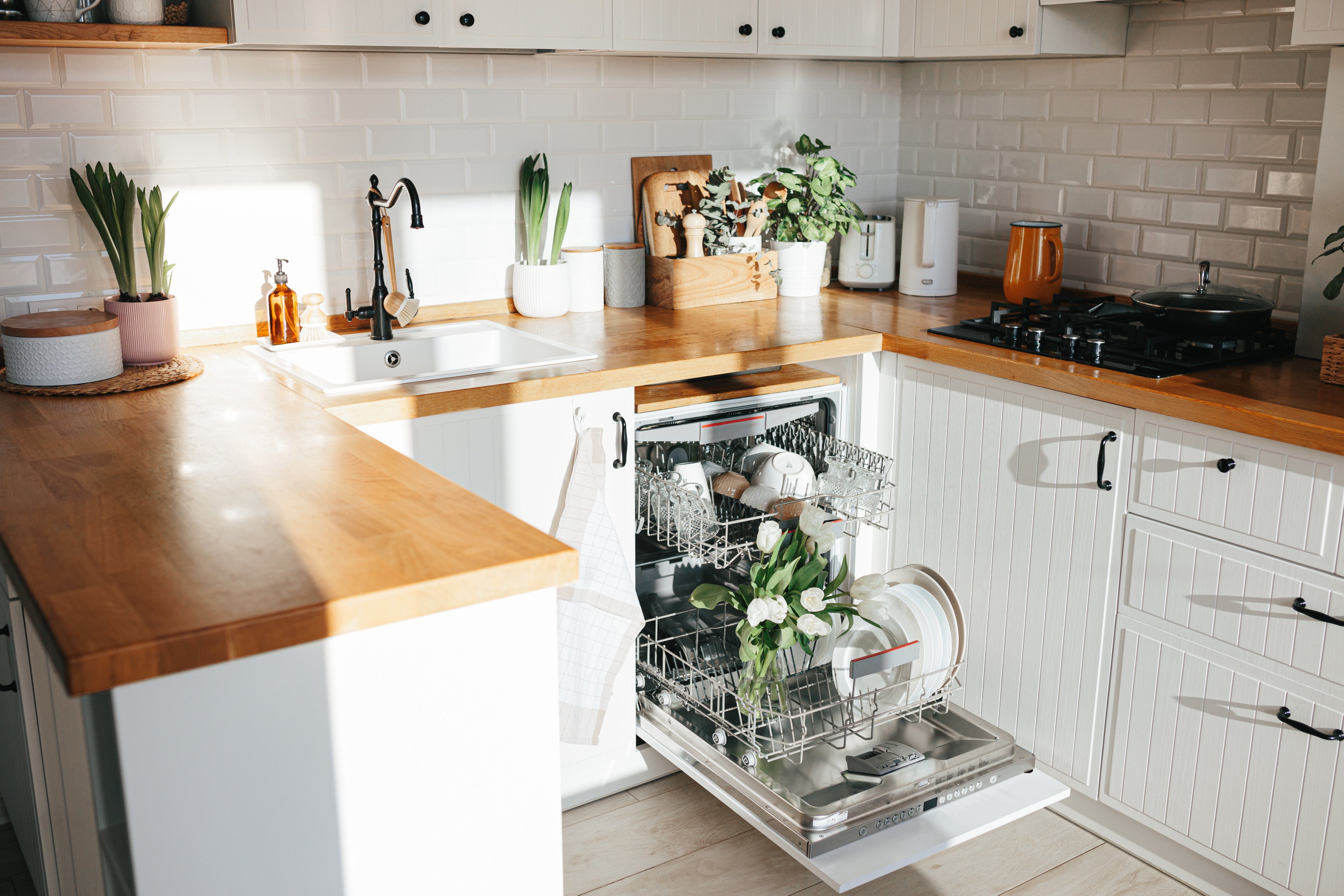 How to Load the Dishwasher Properly