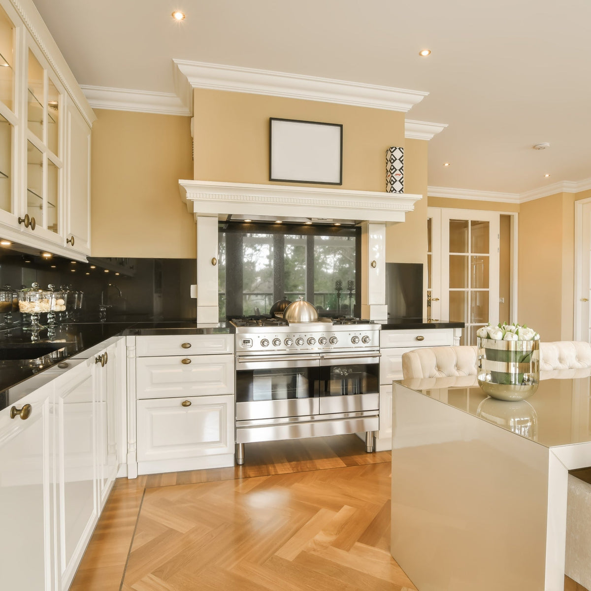 Kitchen Clive Christian\u0026#039;s Clive Christian Regency Traditional Cream  Kitchen With Double, image size:1200x1200